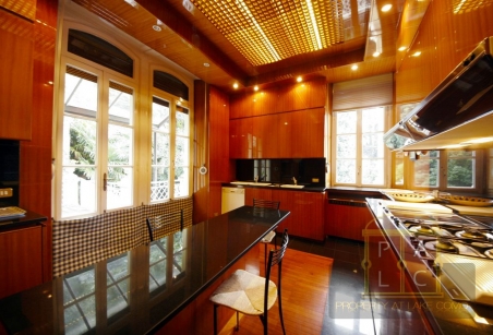villa diva kitchen